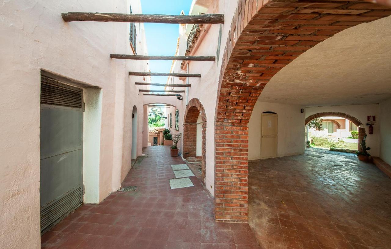 Appartamento [PORTO-CERVO]Casa con piscina e vista yachts Porto Cervo Esterno foto