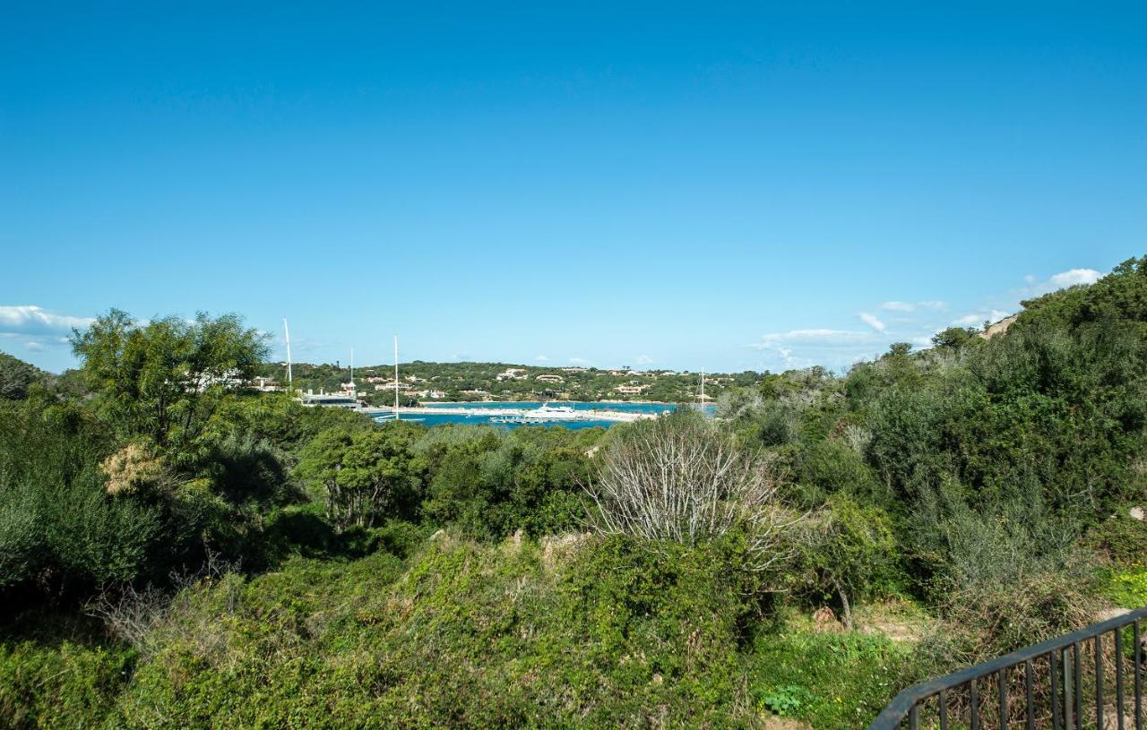 Appartamento [PORTO-CERVO]Casa con piscina e vista yachts Porto Cervo Esterno foto